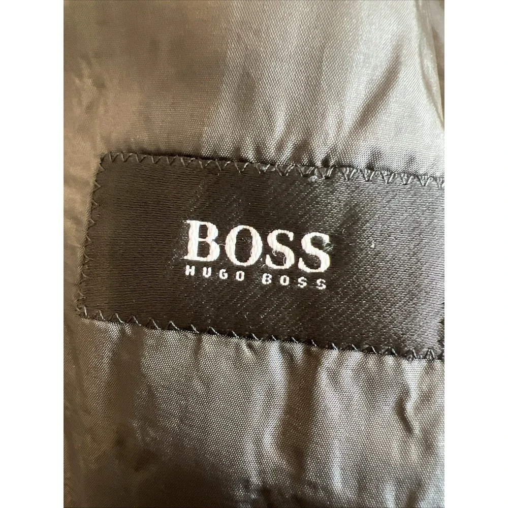 Hugo Boss Men's2-Pc‎ Suit Size 42R Wool Black Pinstripe Galilei|Sigma Style USA